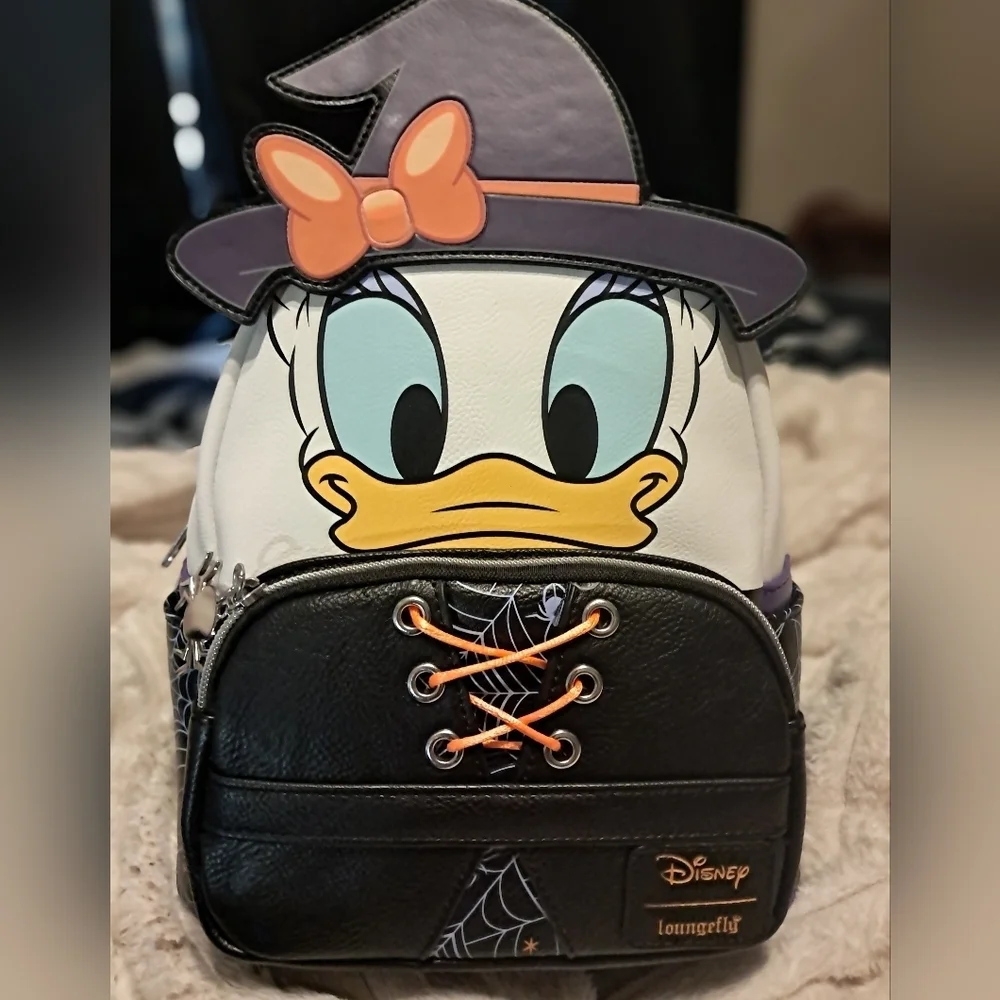 New With Tags Loungefly Daisy Duck Halloween Witch Glow In The  Dark Backpack